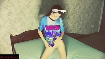 Naik Misionari Yang Intens Natalissa Dalam Video Bertemakan Fortnite