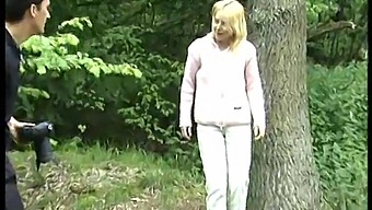 Teini Saksalainen Tyttö Poimittu Anaali Seksiä