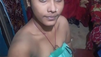 Indian Girl'S Nude Selfie With Big Natural Tits