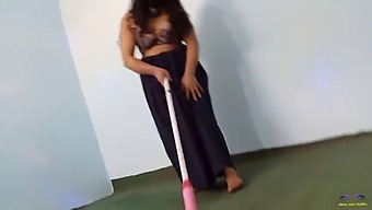Sexy Canadian Mom Gets Caught Dancing Nude In Her Clean Room In Homemade Video