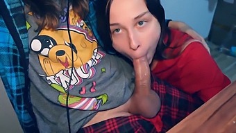 Stepsister Enjoys Giving Oral Sex To Game