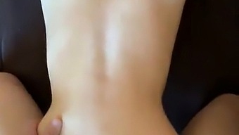 Girl Accidentally Uploads Sex Tape To Hd Phone