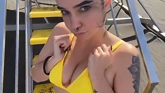 Schau Zu, Wie Es Am Ufer Knistert Und Die Schwimmer Aufheizt #Kodabratz